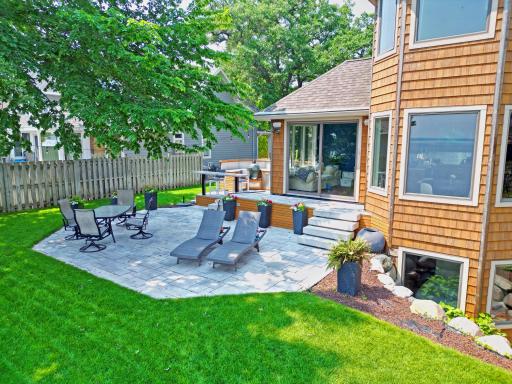 263 Lake Avenue N, Spicer, MN 56288
