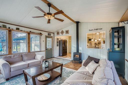 21581 Creekside Circle - Four Season Porch / All-Season Room