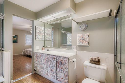 21581 Creekside Circle - Primary Bath / Laundry - Second Floor