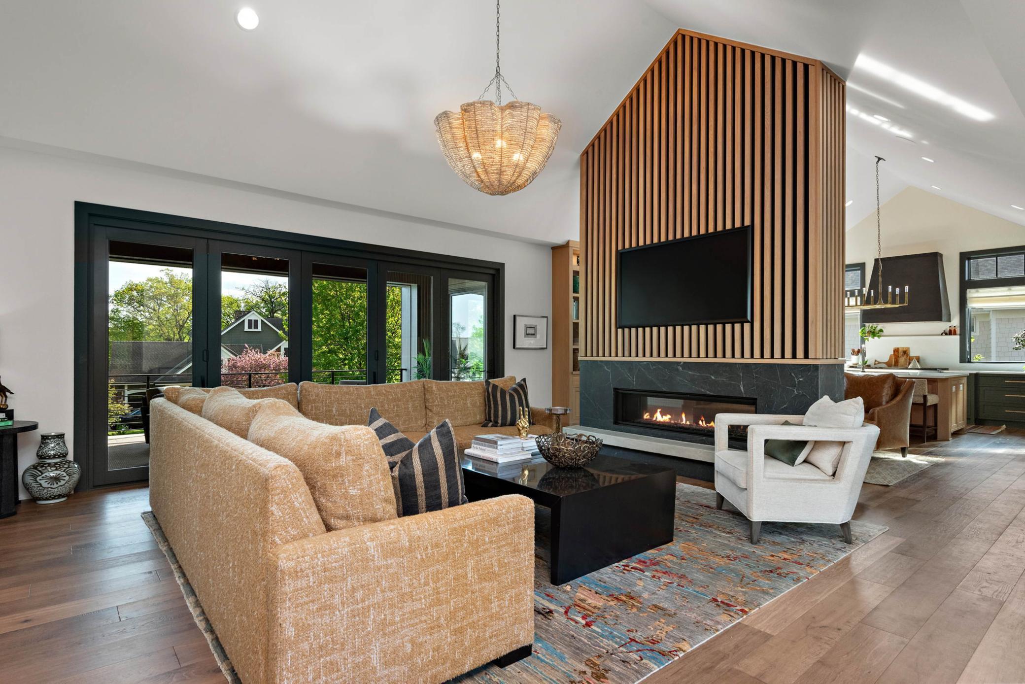 18411 9th Ave N, Plymouth, MN 55447