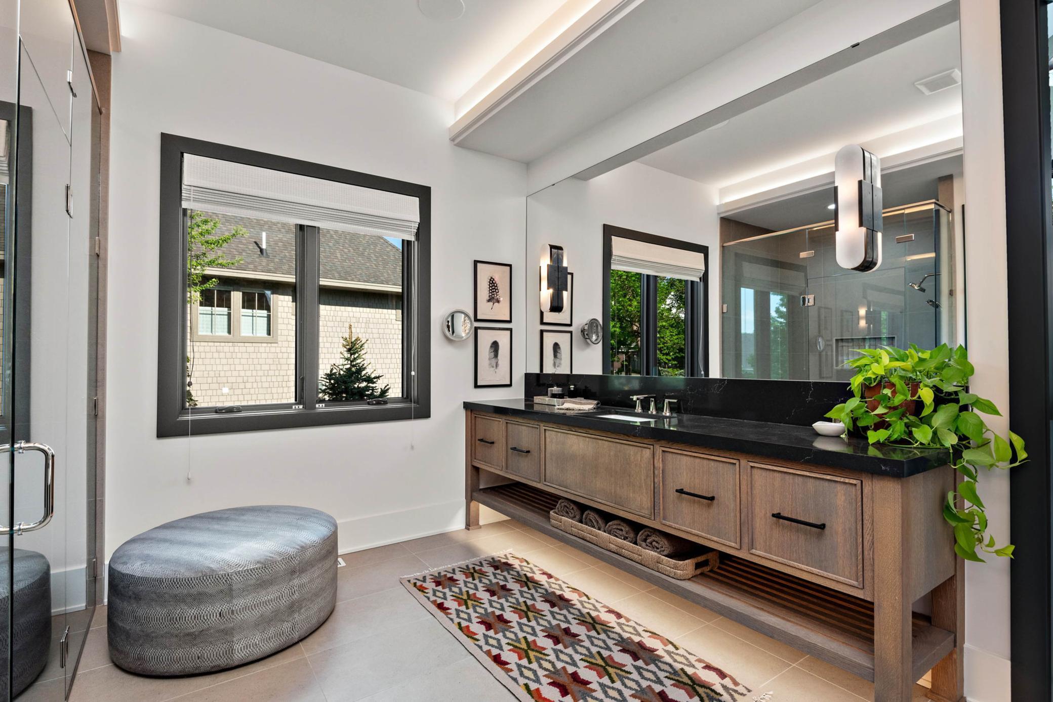 18411 9th Ave N, Plymouth, MN 55447