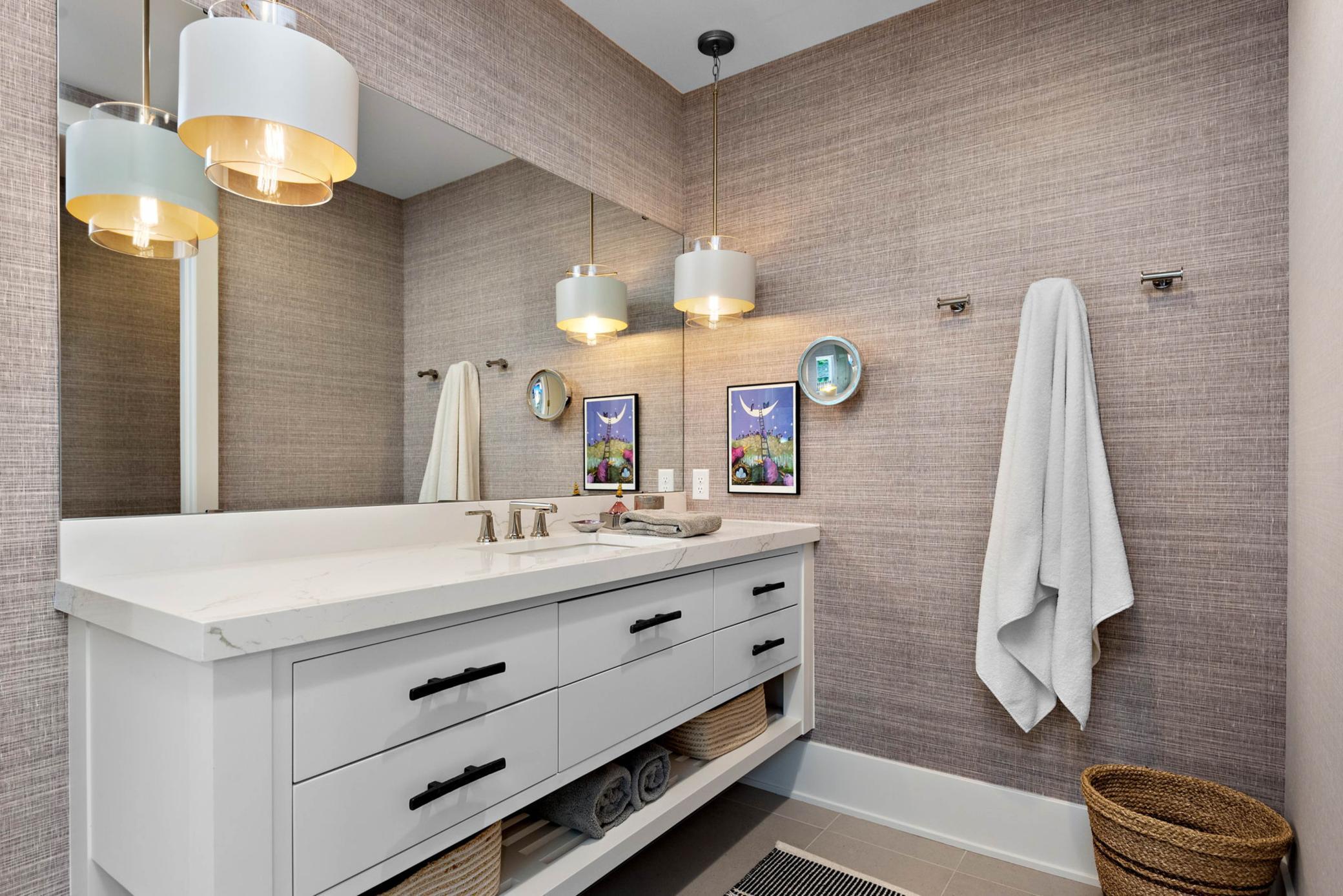 18411 9th Ave N, Plymouth, MN 55447