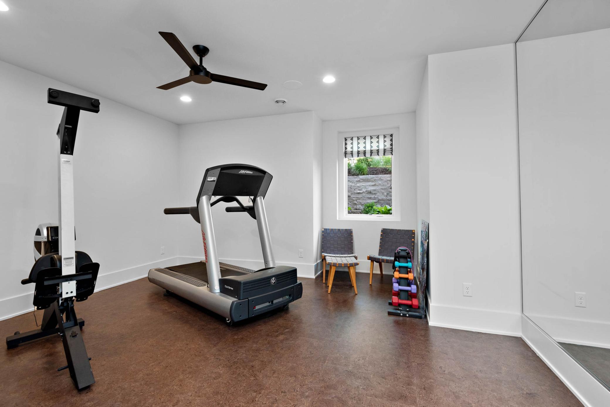 18411 9th Ave N, Plymouth, MN 55447