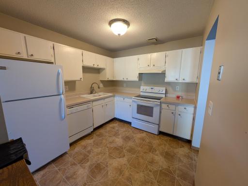 1585 Cohansey Street, 104, Saint Paul, MN 55117