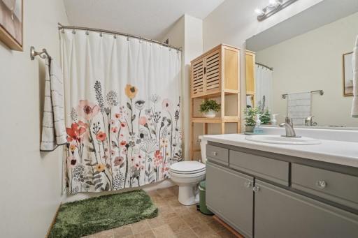 Full Bathroom- Upper