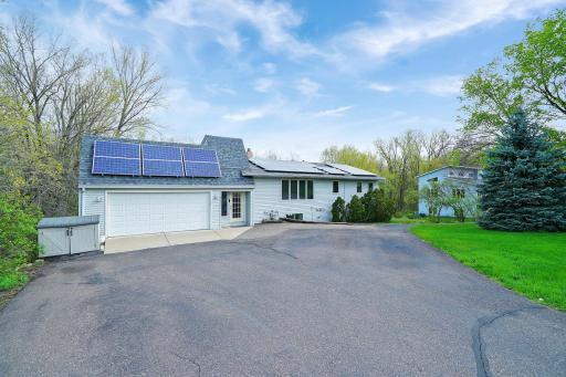 987 County Road C2 W, Saint Paul, MN 55113