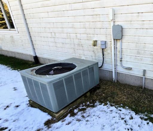 Central air unit-2003