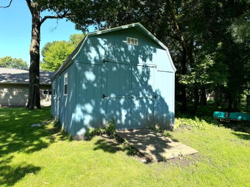 221 Woodlawn Avenue, Lake Lillian, MN 56253