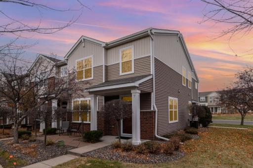 9640 Scott Circle N, 904, Brooklyn Park, MN 55443