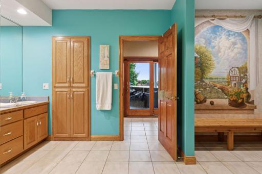 10 Apple Orchard Court, Saint Paul, MN 55110