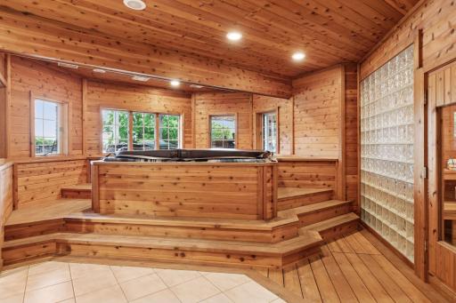 10 Apple Orchard Court, Saint Paul, MN 55110