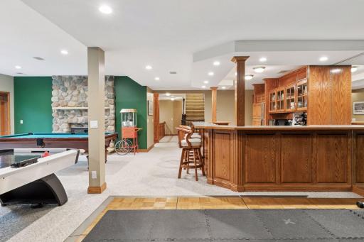 10 Apple Orchard Court, Saint Paul, MN 55110