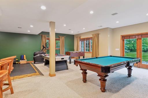 10 Apple Orchard Court, Saint Paul, MN 55110