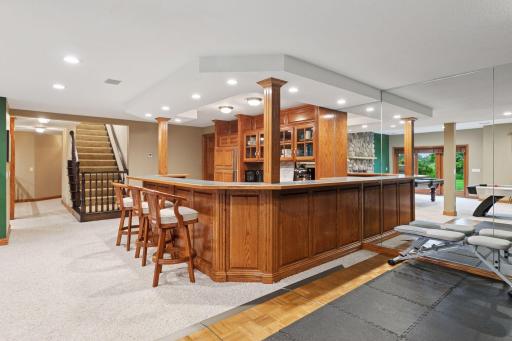 10 Apple Orchard Court, Saint Paul, MN 55110