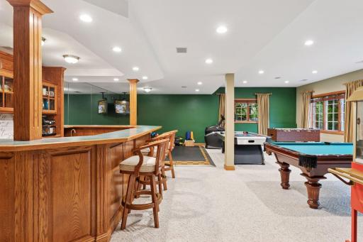 10 Apple Orchard Court, Saint Paul, MN 55110