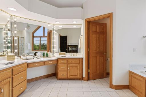 10 Apple Orchard Court, Saint Paul, MN 55110