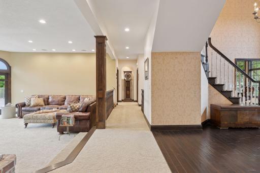 10 Apple Orchard Court, Saint Paul, MN 55110