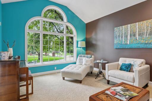 10 Apple Orchard Court, Saint Paul, MN 55110
