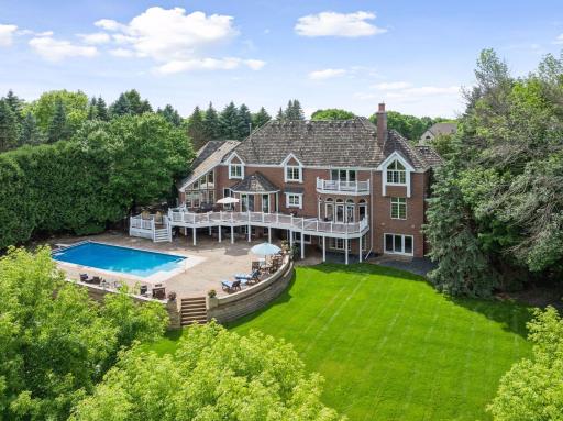 10 Apple Orchard Court, Saint Paul, MN 55110