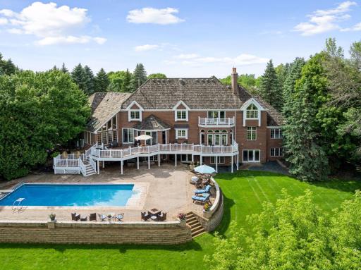 10 Apple Orchard Court, Saint Paul, MN 55110