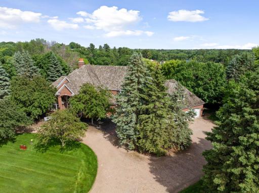 10 Apple Orchard Court, Saint Paul, MN 55110