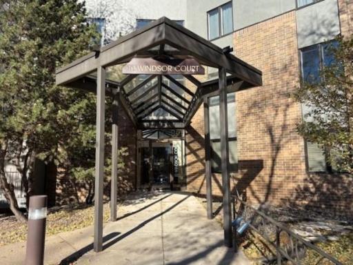 10 Windsor Court, 214, Saint Paul, MN 55112