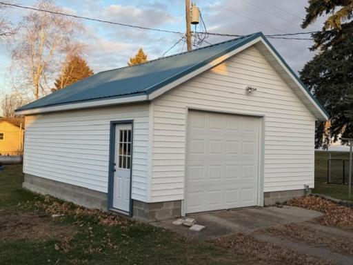 404 Melby Avenue, Ashby, MN 56309