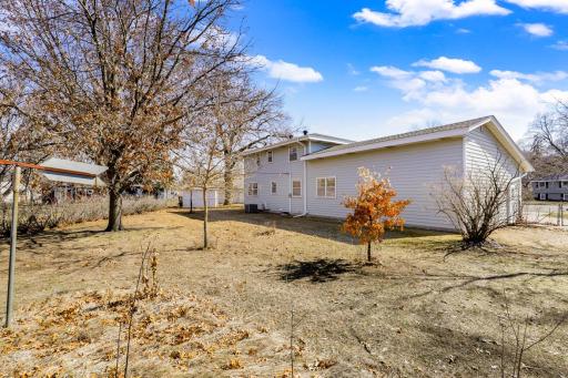 624 109th Lane NE, Blaine, MN 55434