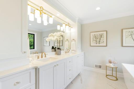 3981 White Oak Lane, Excelsior, MN 55331