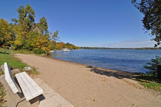 3941 White Oak Lane, Excelsior, MN 55331