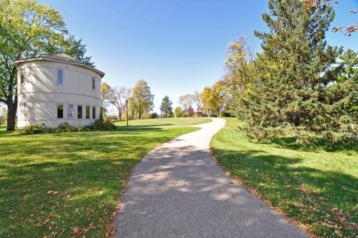 3941 White Oak Lane, Excelsior, MN 55331