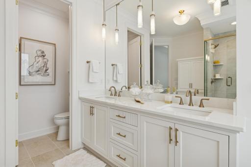3921 White Oak Lane, Excelsior, MN 55331