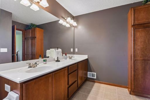7115 County Road 10, Chaska, MN 55318