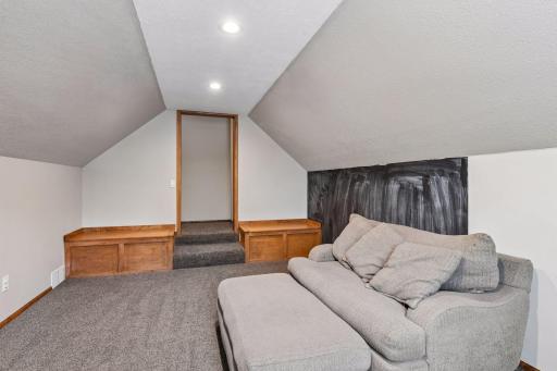 7115 County Road 10, Chaska, MN 55318