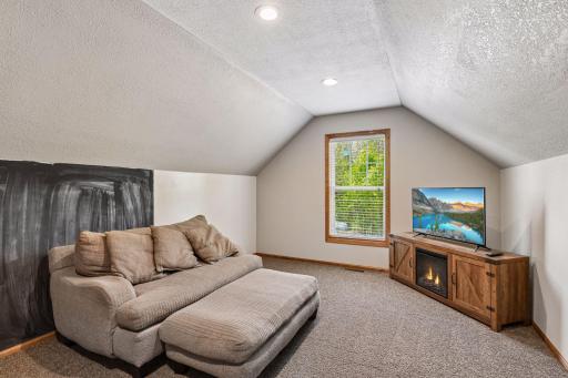 7115 County Road 10, Chaska, MN 55318