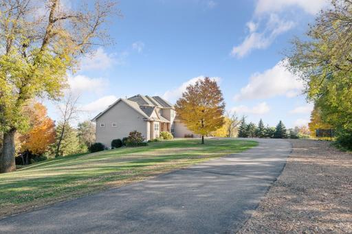 7115 County Road 10, Chaska, MN 55318