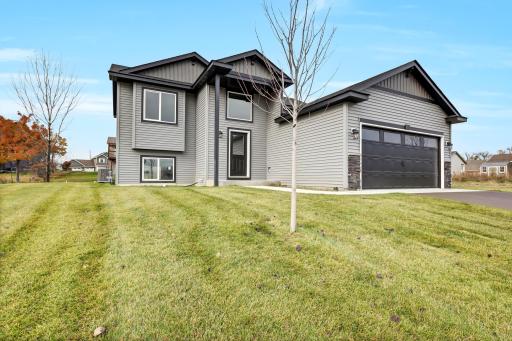 1319 Jasmine Lane NE, Saint Joseph, MN 56374
