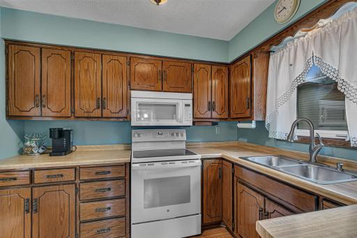 1508 Prairie Hill Road, Saint Cloud, MN 56301