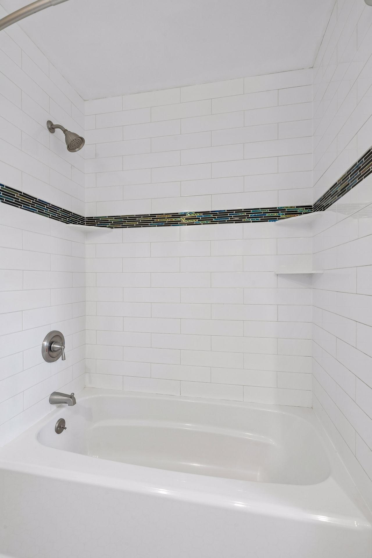 Upper Floor: Tub Surround Detailing