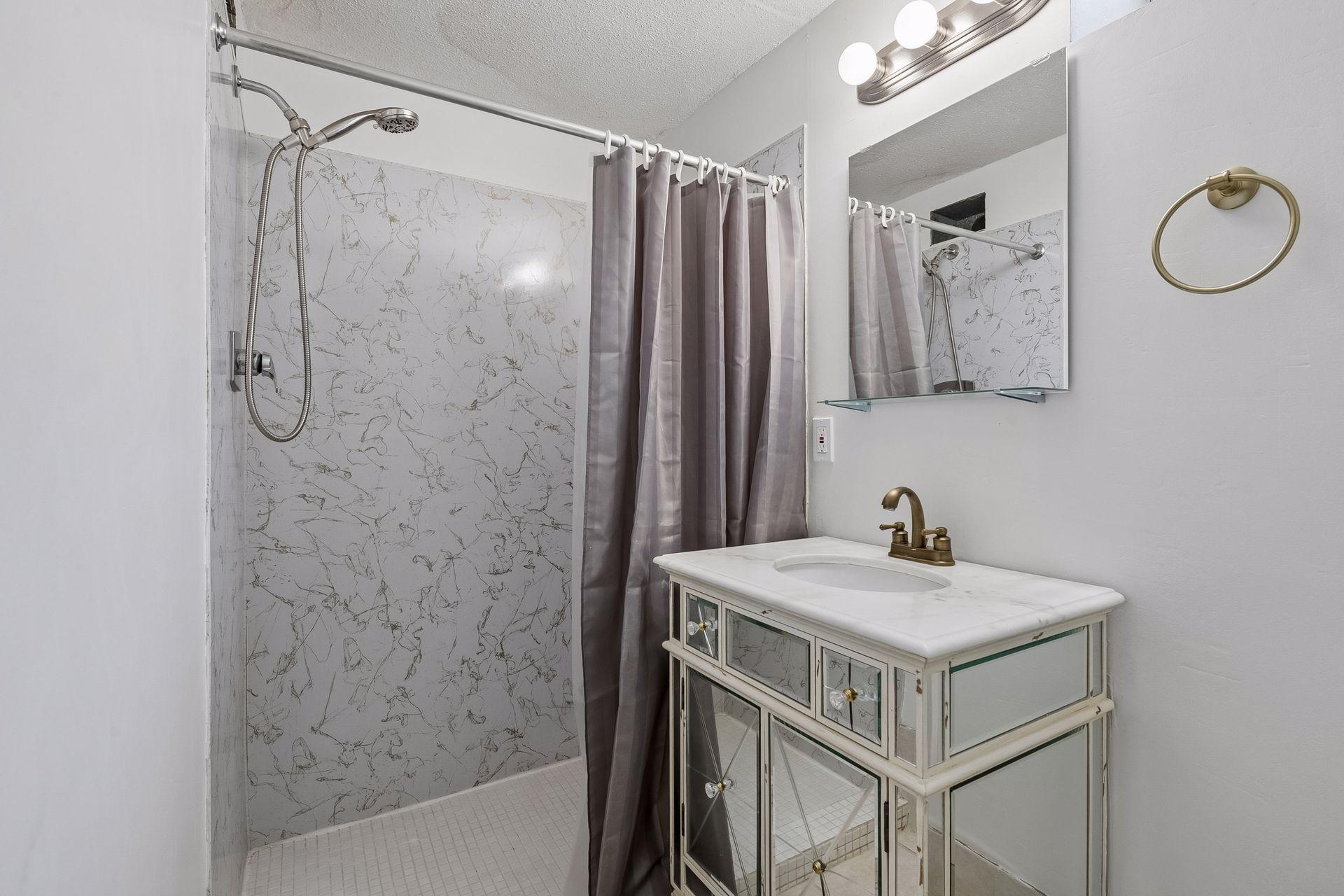 Basement: Three-quarter Bath