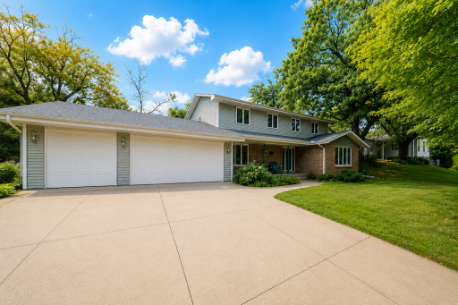 Check out the three garage stalls, plus generous off-street parking space for visiting friends and family!