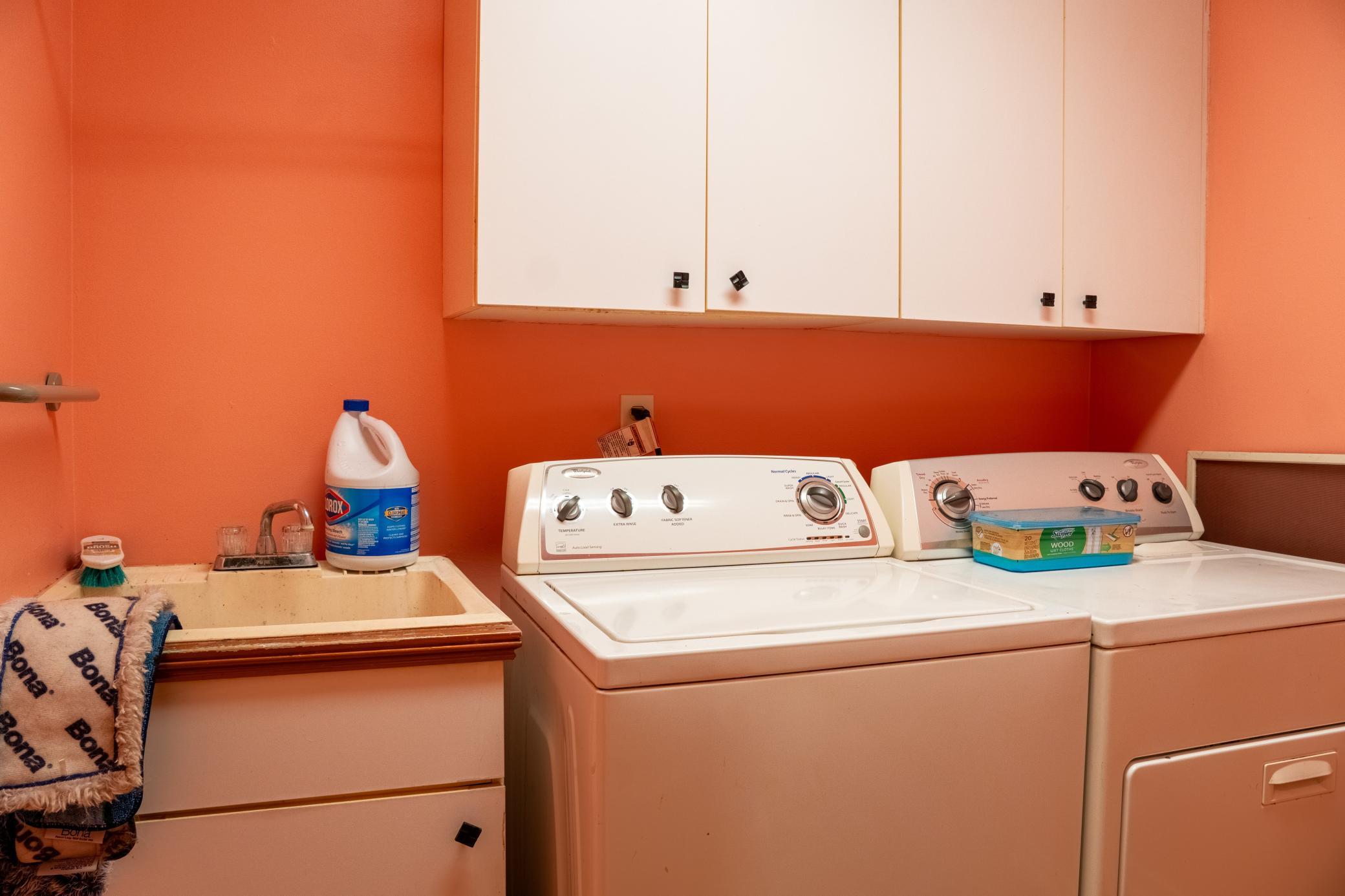 Laundry Area 2.jpeg