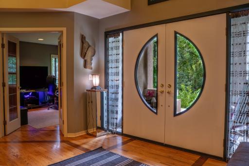 5870 Blackberry Bridge Path, Inver Grove Heights, MN 55076