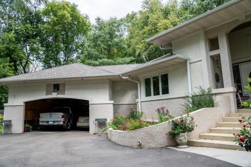 5870 Blackberry Bridge Path, Inver Grove Heights, MN 55076