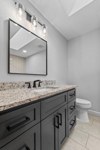 4324 Lake Point Court, Saint Paul, MN 55126