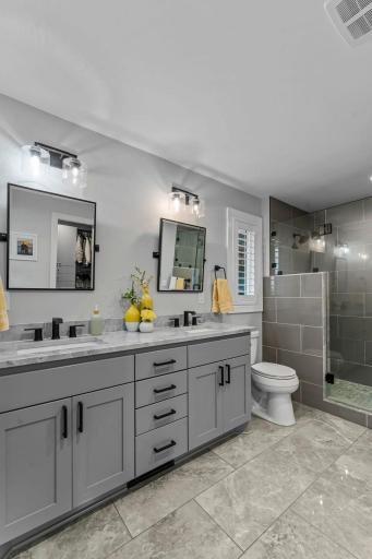 4324 Lake Point Court, Saint Paul, MN 55126