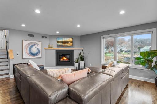 4324 Lake Point Court, Saint Paul, MN 55126