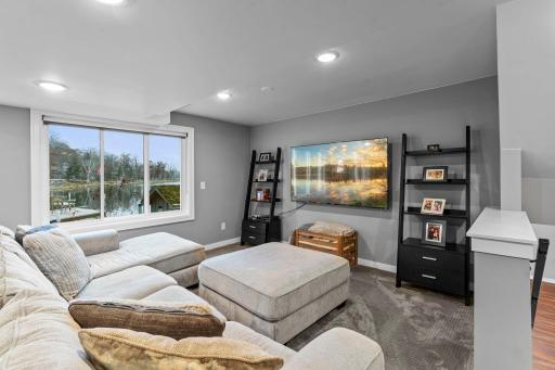 4324 Lake Point Court, Saint Paul, MN 55126
