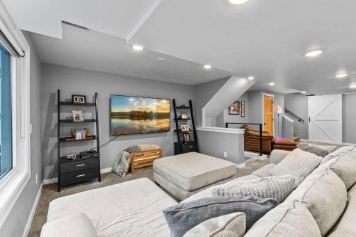 4324 Lake Point Court, Saint Paul, MN 55126