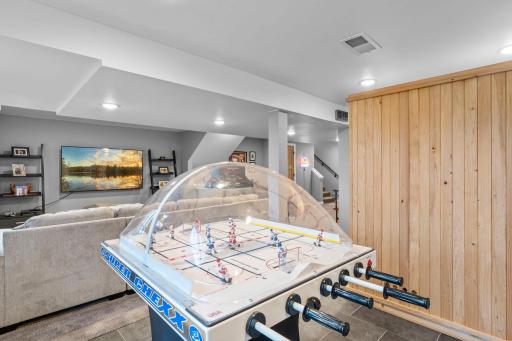 4324 Lake Point Court, Saint Paul, MN 55126